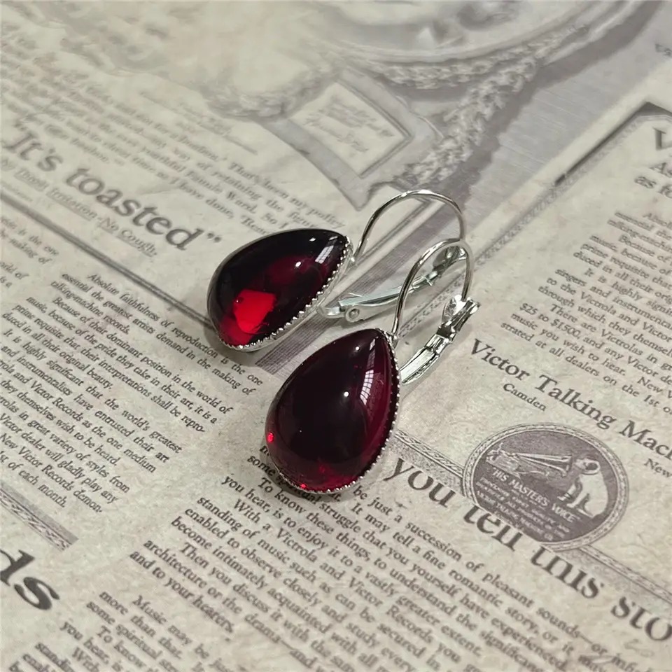 Gothic Vampire Blood Red Earri - Women'S Vampire Accessories 评论和价格