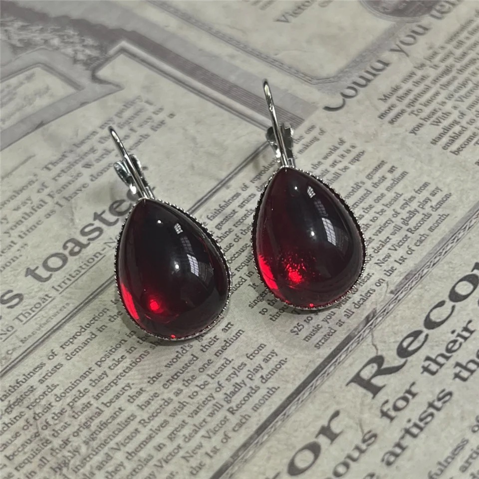 Gothic Vampire Blood Red Earri - Women'S Vampire Accessories 评论和价格