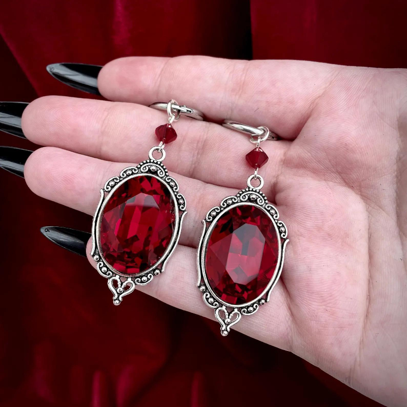 Vampire Cameo Earrings, Gothic - Women'S Vampire Accessories 评论和价格