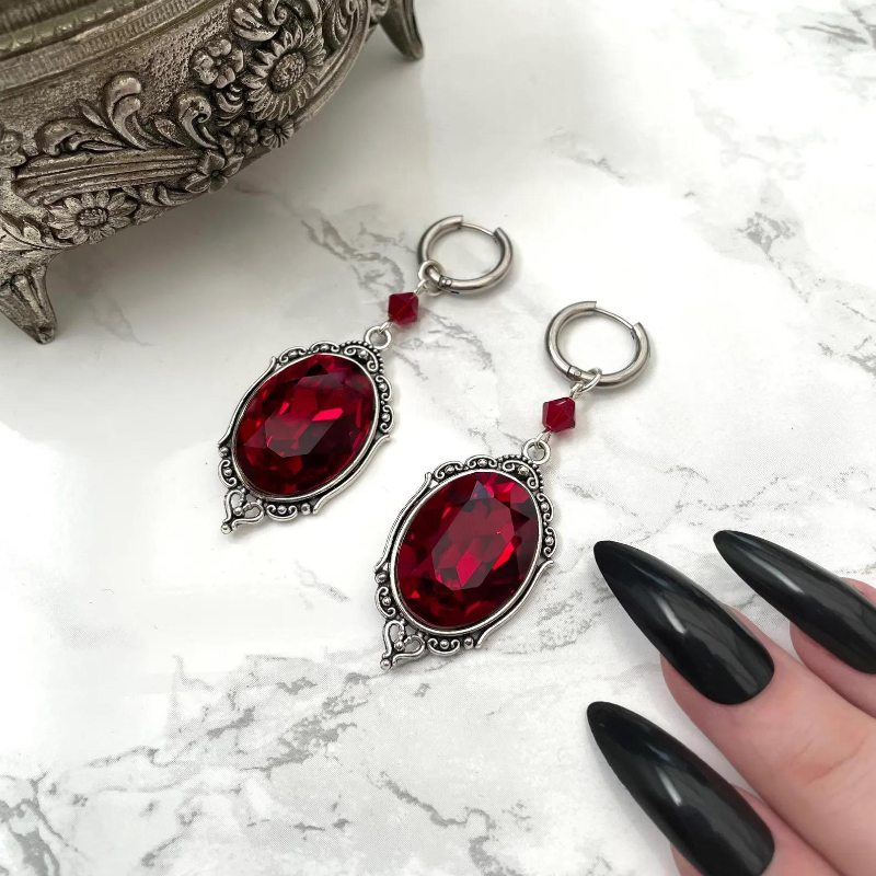 Vampire Cameo Earrings, Gothic - Women'S Vampire Accessories 评论和价格