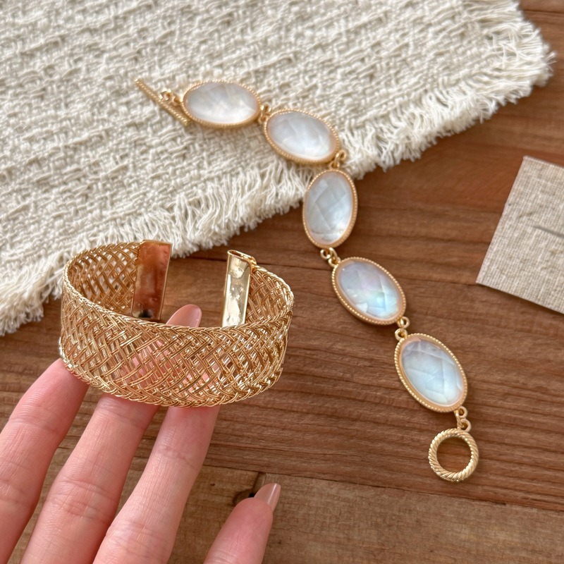 Bohemian Woven Resin Oval Brac - Resin Bangle Bracelet 评论和价格